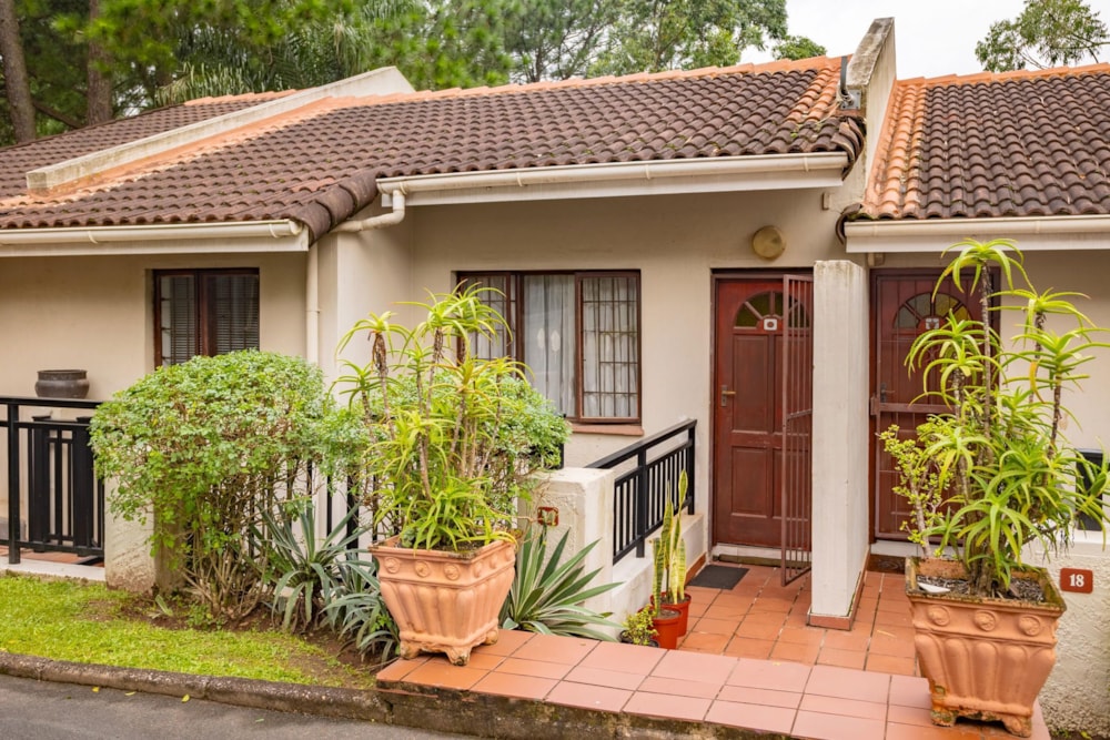 Townhouse for sale in Cowies Hill - 1WP1695325