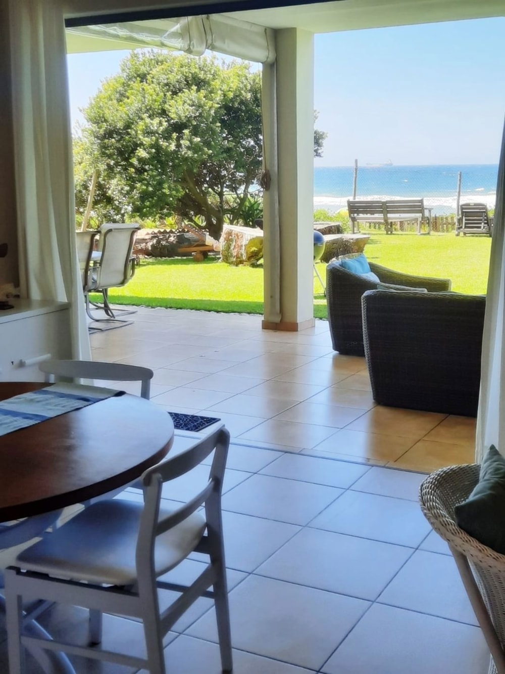 Apartment to rent in uMhlanga Rocks - 1ND1695404 Apartment to rent in uMhlanga Rocks - 1ND1695404
