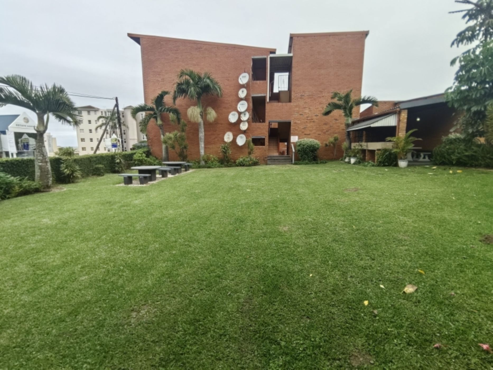 Apartment for sale in Margate - 1PSH1695477