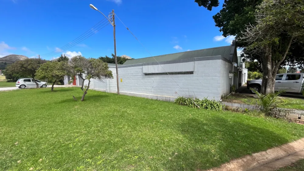 House for sale in Kareedouw, Eastern Cape - 1JF1701384