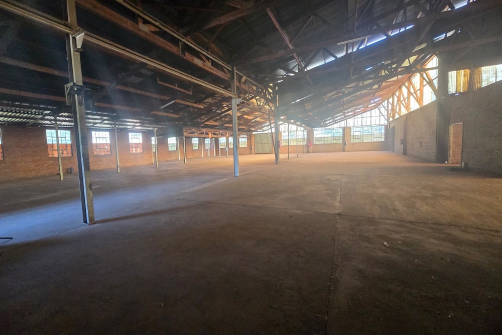 Commercial industrial property for sale in Bulawayo, Zimbabwe - 3ZB1695583