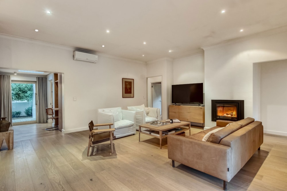 House sold in Morningside, Somerset West - SW1695734