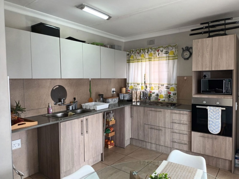 Double-storey house for sale in Derdepoort - PTM1695908 Double-storey house for sale in Derdepoort - PTM1695908