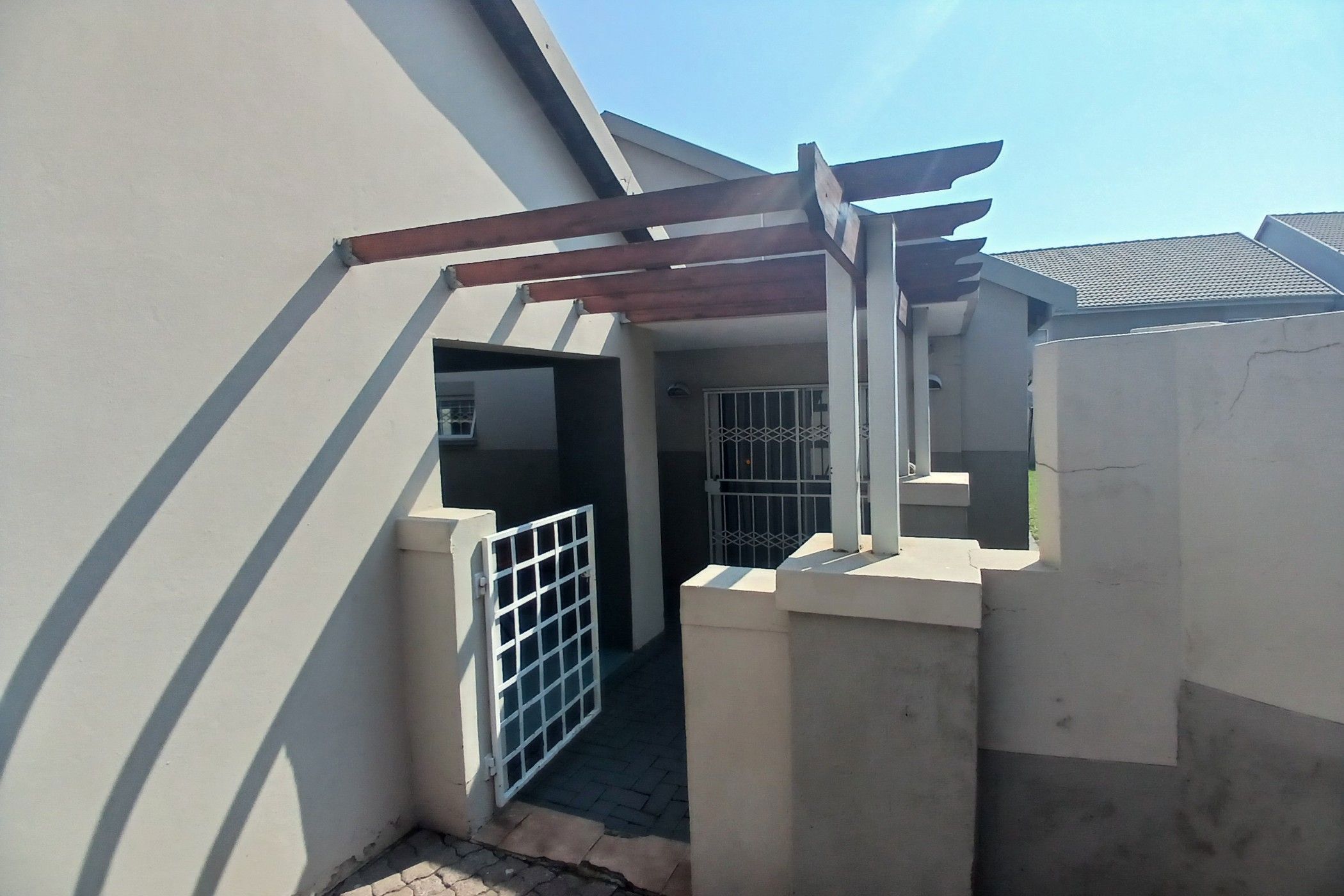 Security complex home to rent in Die Heuwel - 1WD1718800