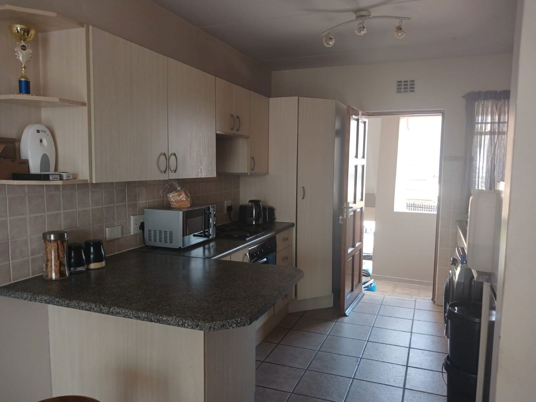 Security complex home for sale in Reyno Ridge - 1WD1695933