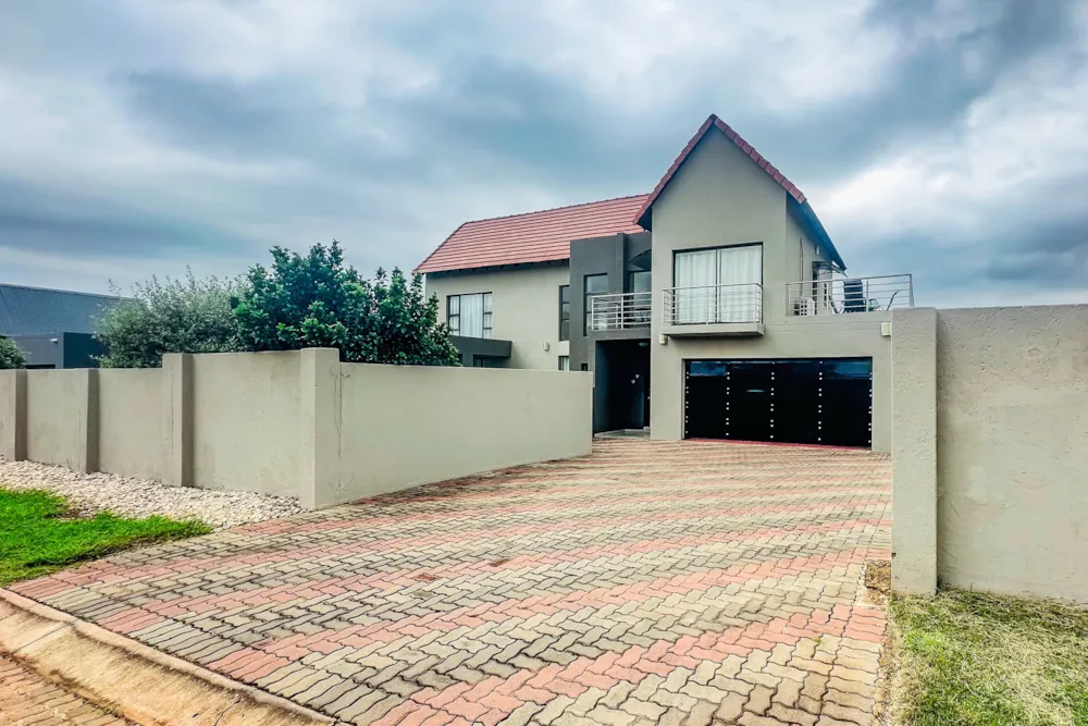 House for sale in Leloko Estate - 1HR1754313