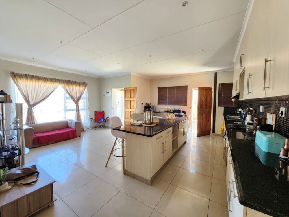 Townhouse for sale in Kimdustria - 1KJ1696148