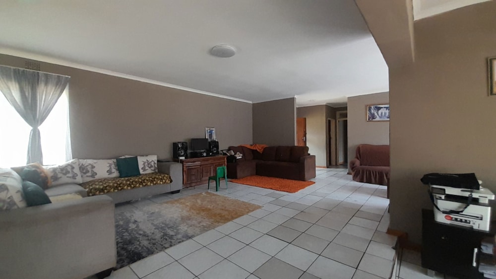 House for sale in Vanderbijlpark SE 6 - 1VT1696105