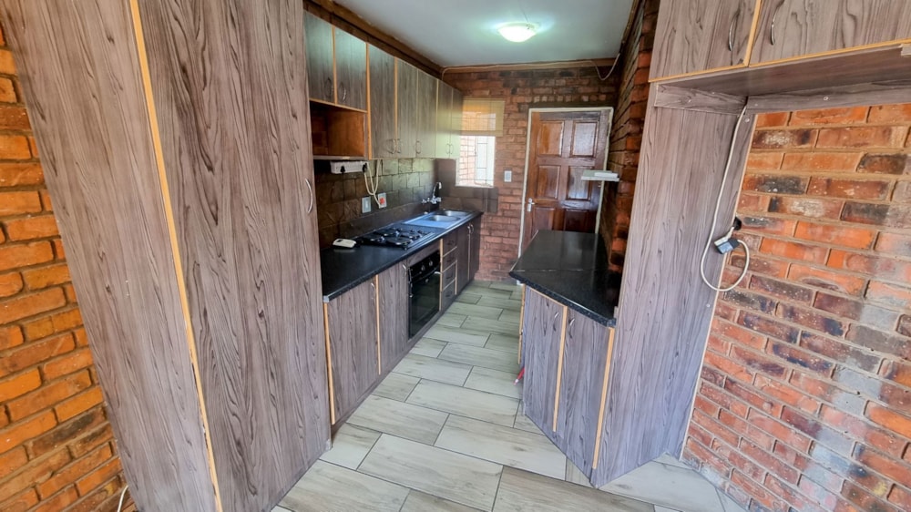 Townhouse let in Uitsig, Bloemfontein - 1BX1696151 Townhouse let in Uitsig, Bloemfontein - 1BX1696151