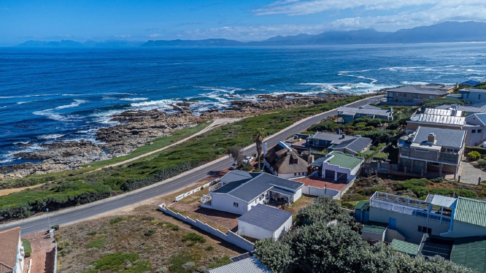 Single-storey house for sale in Gansbaai - 1SW1693293 Single-storey house for sale in Gansbaai - 1SW1693293