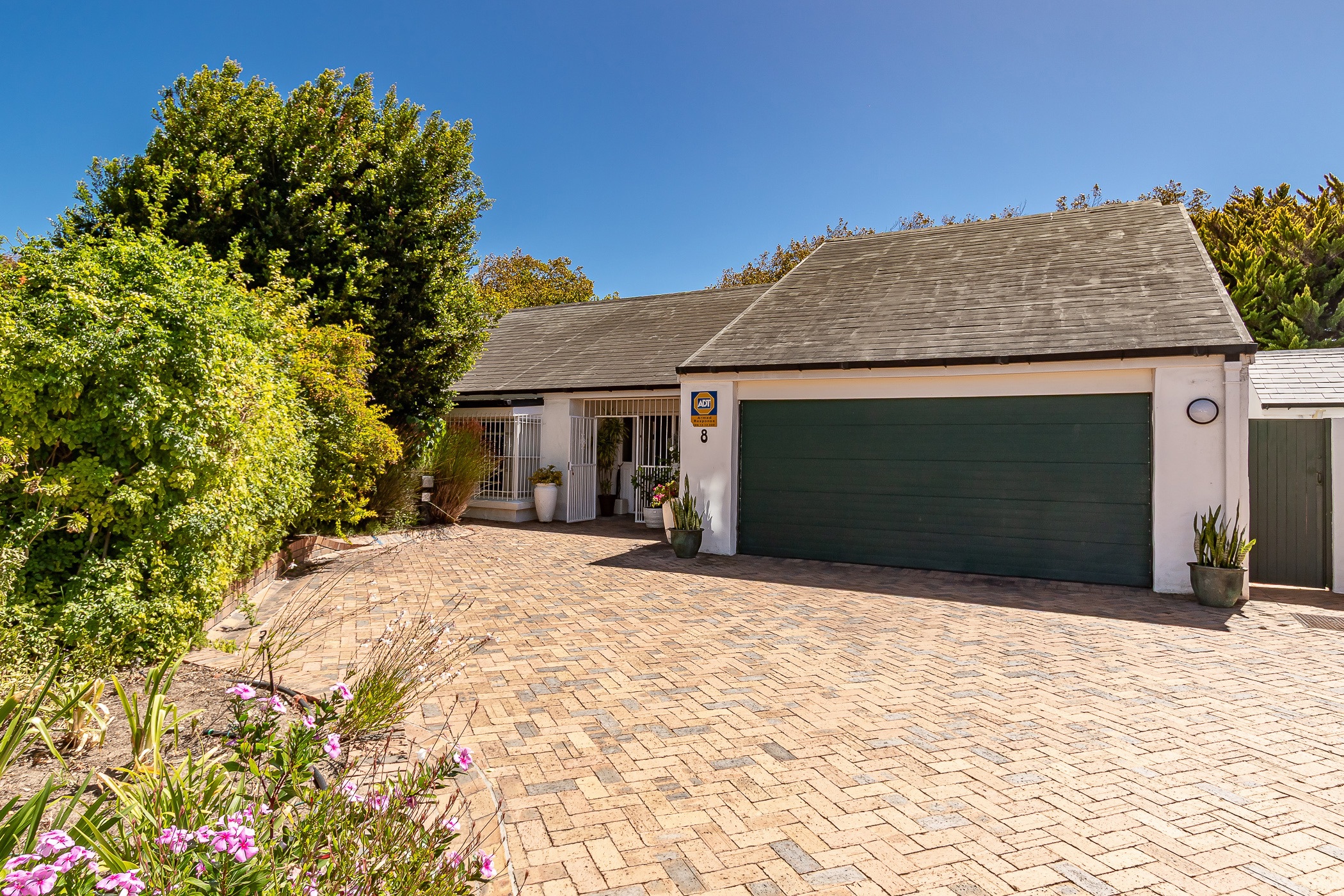 House sold in Constantia, Cape Town - KW1694011