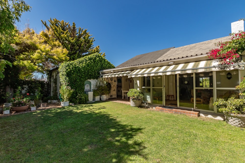 House sold in Constantia, Cape Town - KW1694011 House sold in Constantia, Cape Town - KW1694011