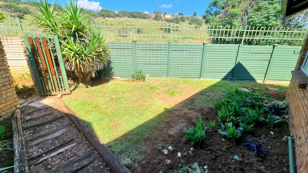 Townhouse sold in Uitsig, Bloemfontein - 1BX1694777 Townhouse sold in Uitsig, Bloemfontein - 1BX1694777