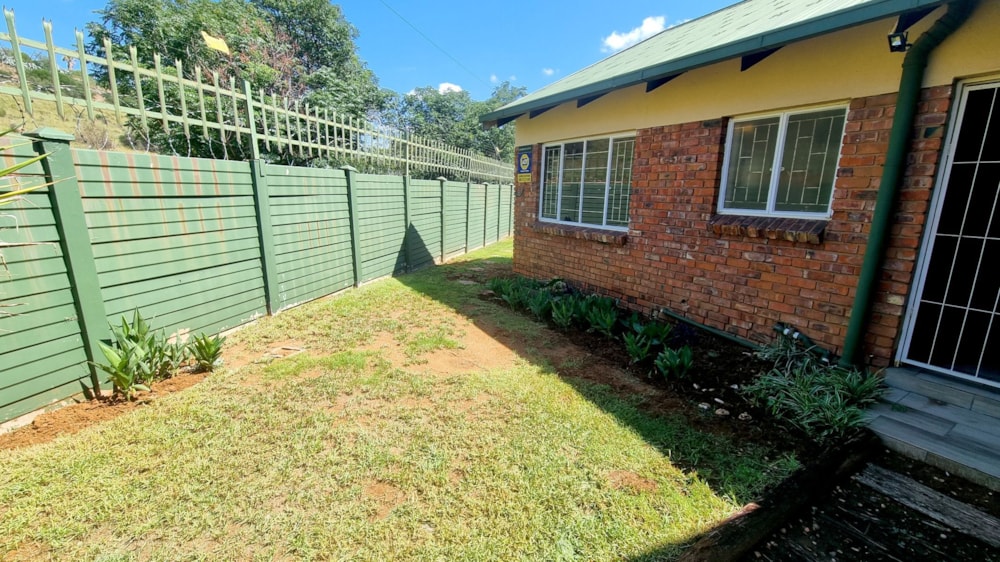 Townhouse for sale in Uitsig, Bloemfontein - 1BX1694777