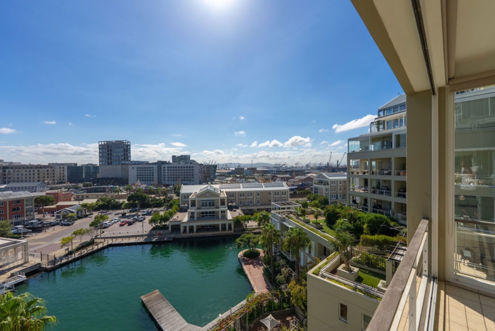 Apartment sold in Waterfront, Cape Town - AS1692114