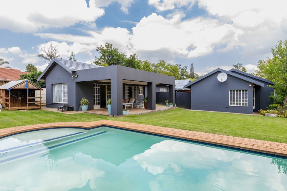 House for sale in Farrarmere - EN1693696 House for sale in Farrarmere - EN1693696