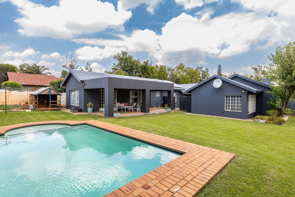 House for sale in Farrarmere - EN1693696 House for sale in Farrarmere - EN1693696