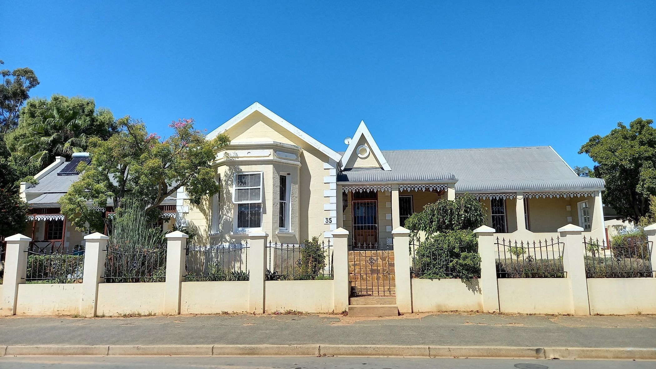 Cluster for sale in Uniondale - 1OU1694407