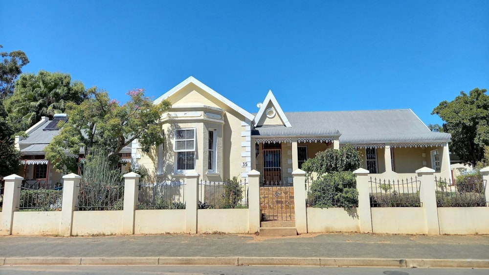 Cluster for sale in Uniondale - 1OU1694407