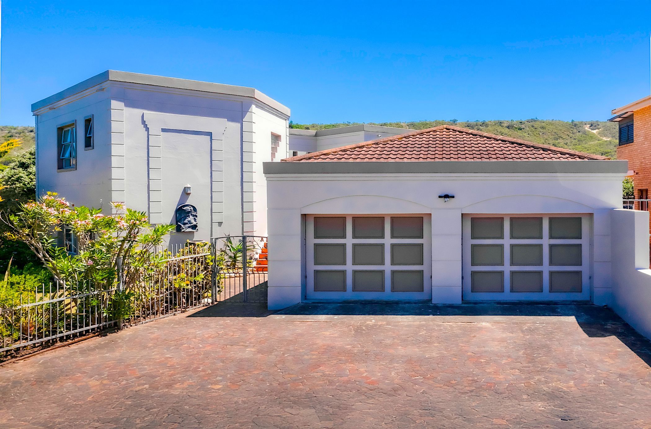 House for sale in Cola Beach - 1SH1640355