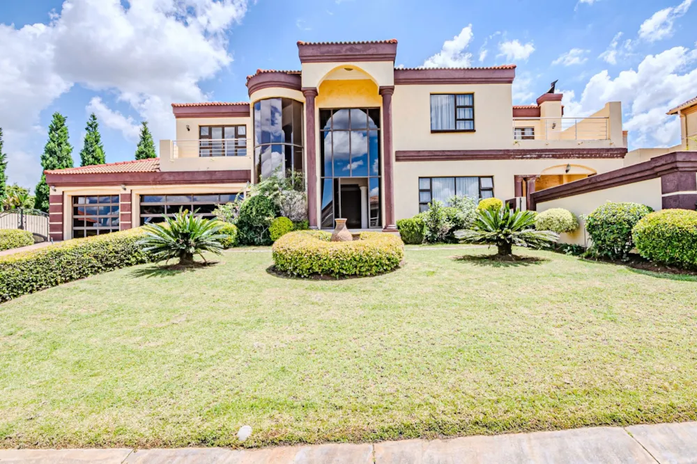 House for sale in Blue Valley Golf Estate - CN1692433