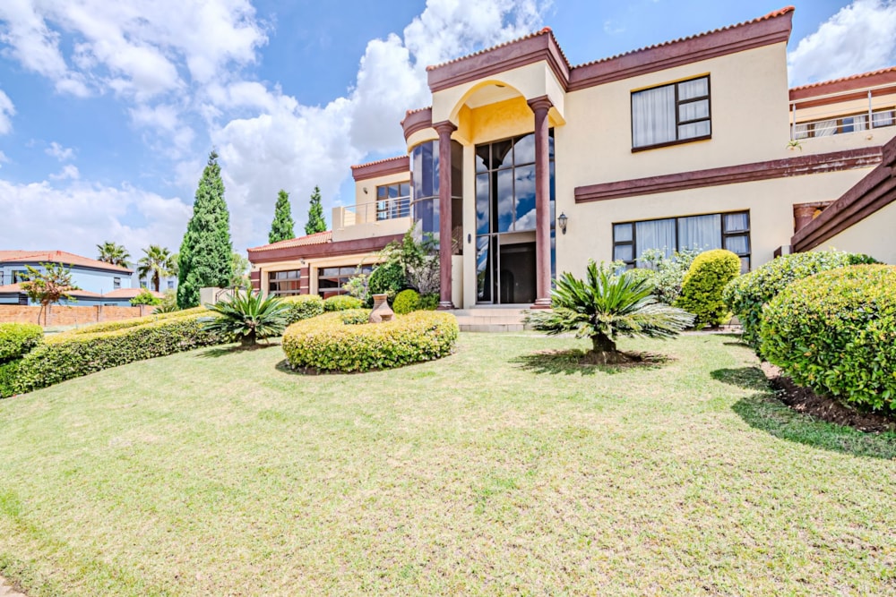 House for sale in Blue Valley Golf Estate - CN1692433