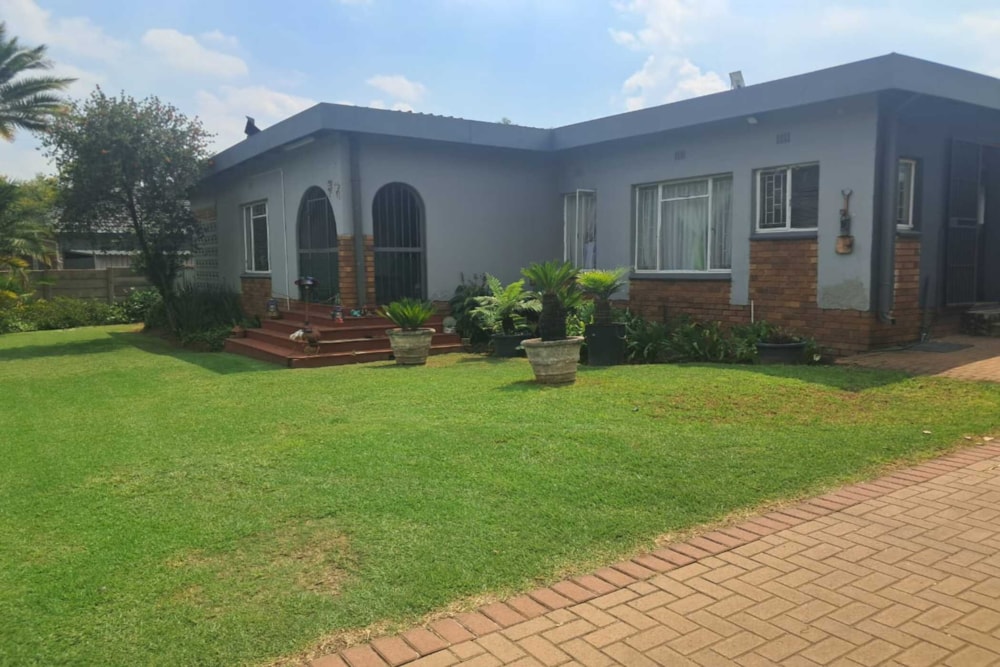 House sold in Kanonkop, Middelburg, Mpumalanga - 1MD1693604 House sold in Kanonkop, Middelburg, Mpumalanga - 1MD1693604