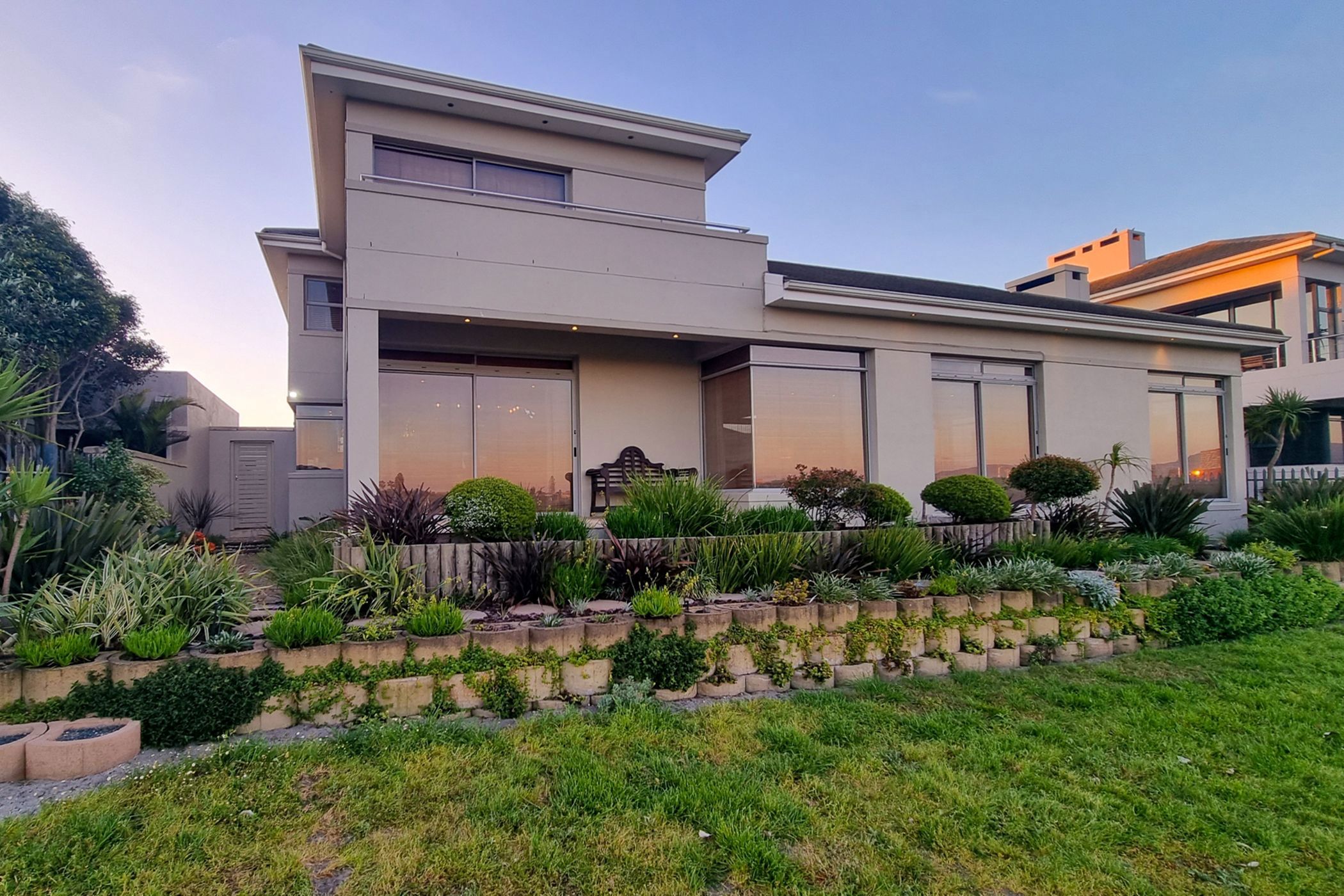 House for sale in Sunset Links - 1TV1724164