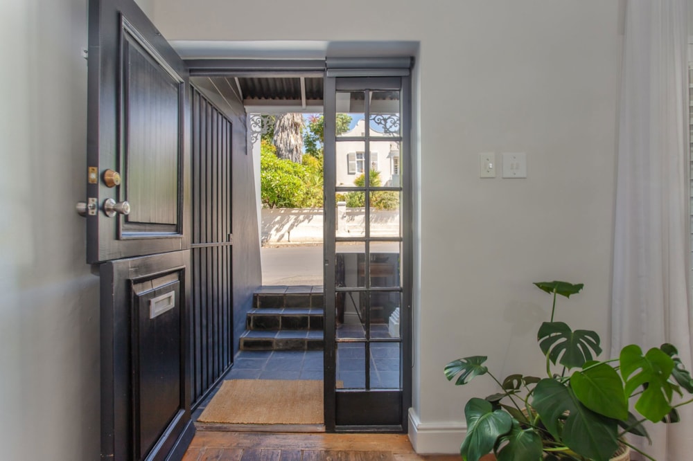 House let in Paarl - TKL1707831