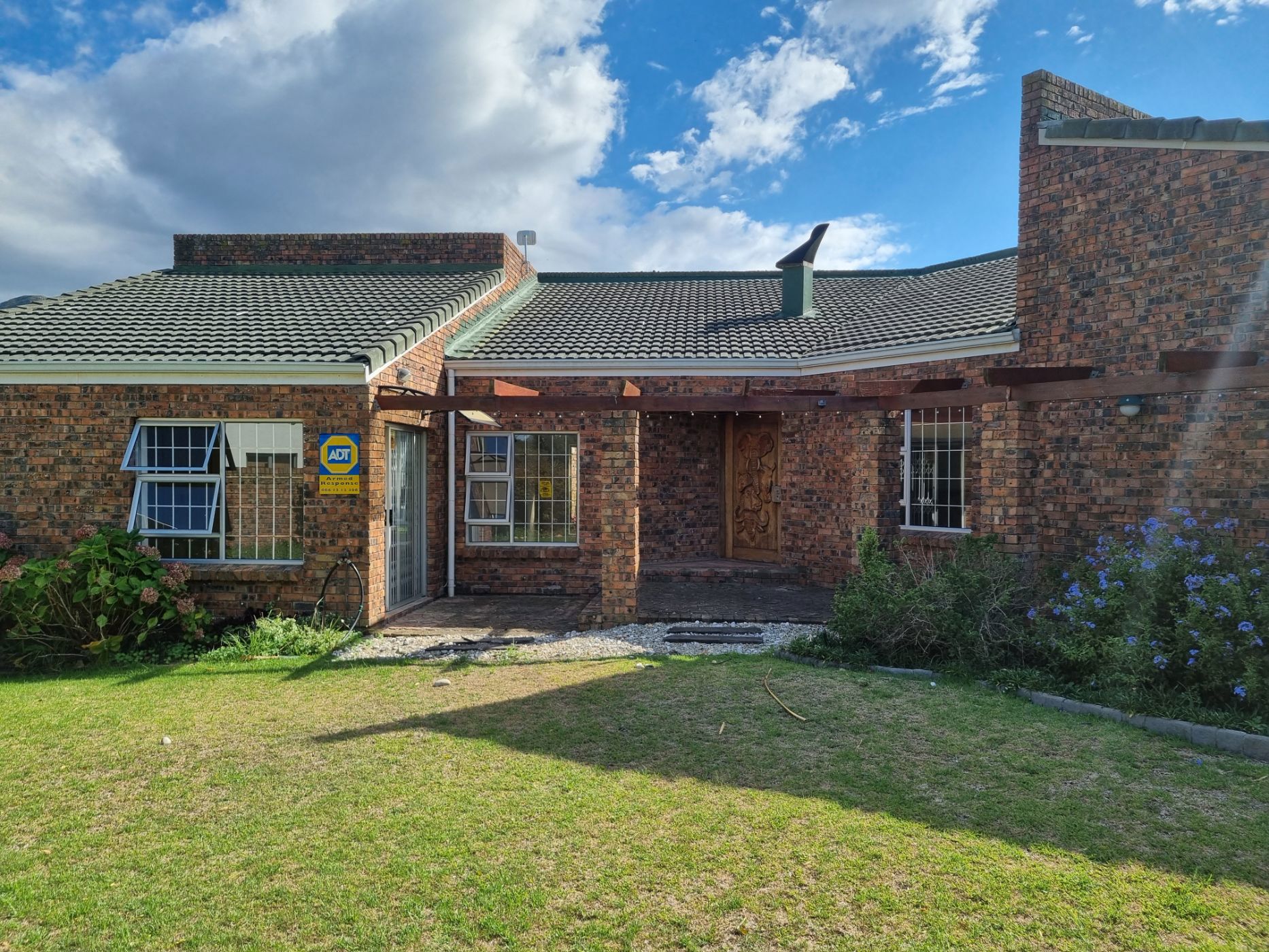 House let in Sandbaai - ONL1695906