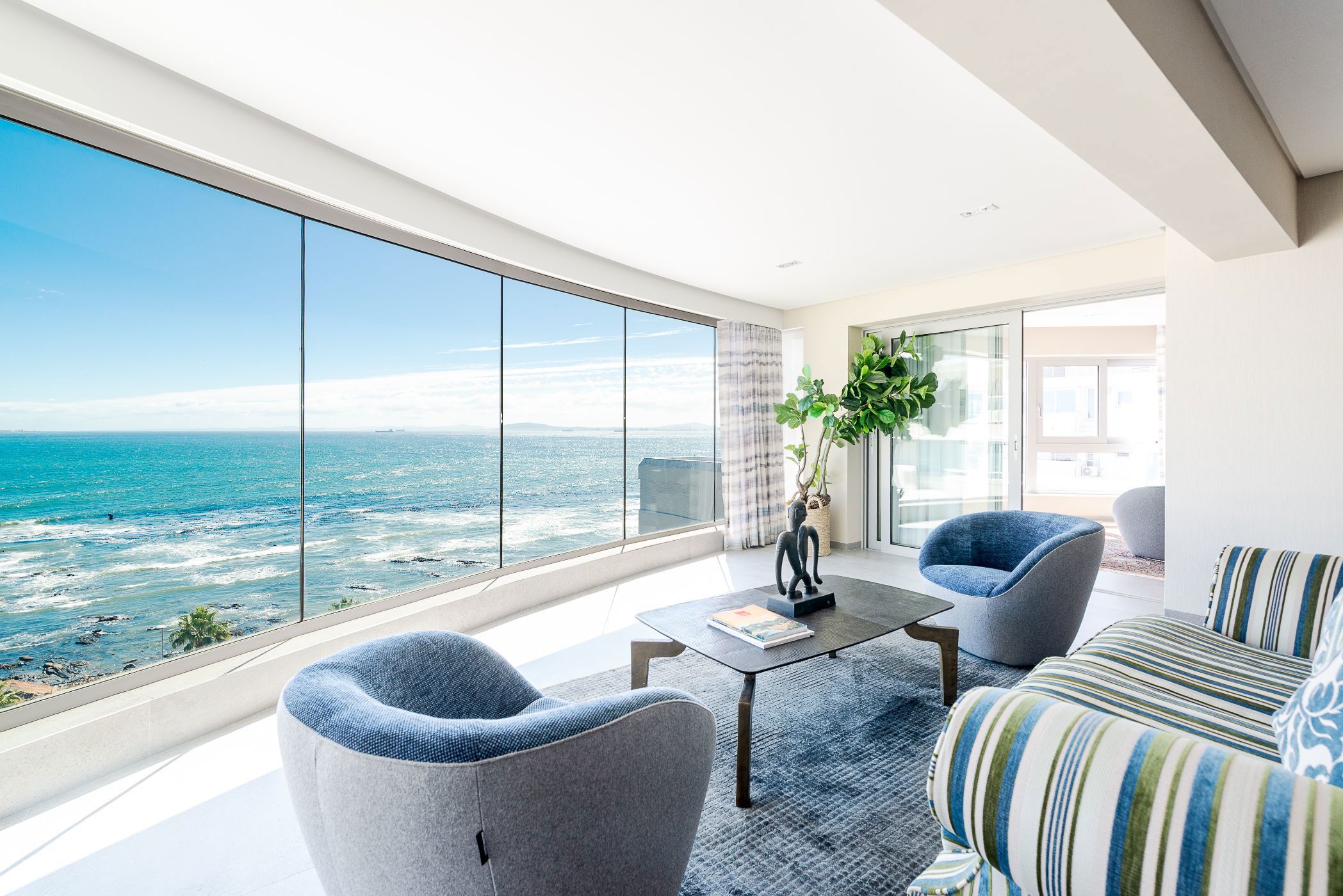 Apartment sold in Mouille Point - AS1694979