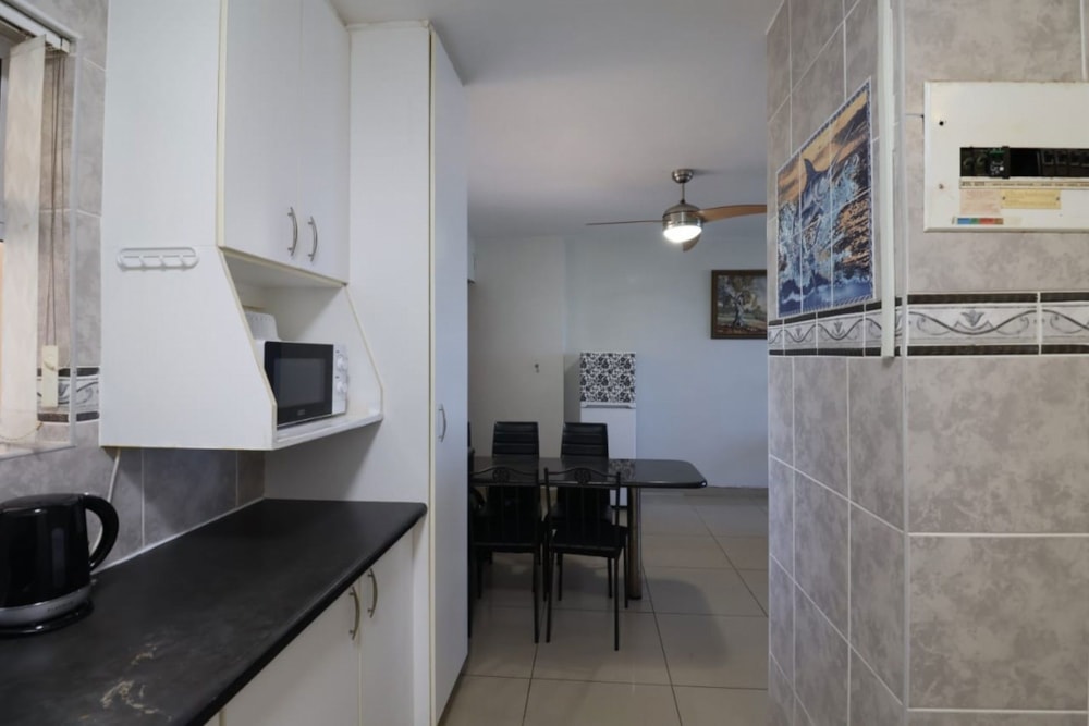 Apartment for sale in Amanzimtoti - 1WB1694115 Apartment for sale in Amanzimtoti - 1WB1694115