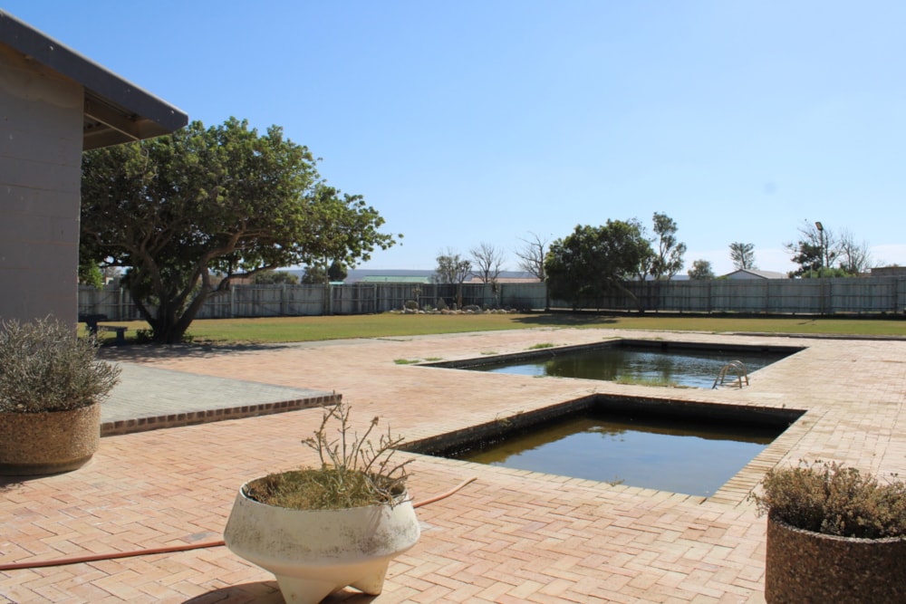 Commercial Building for sale in Koingnaas - 1NA1695138 Commercial Building for sale in Koingnaas - 1NA1695138