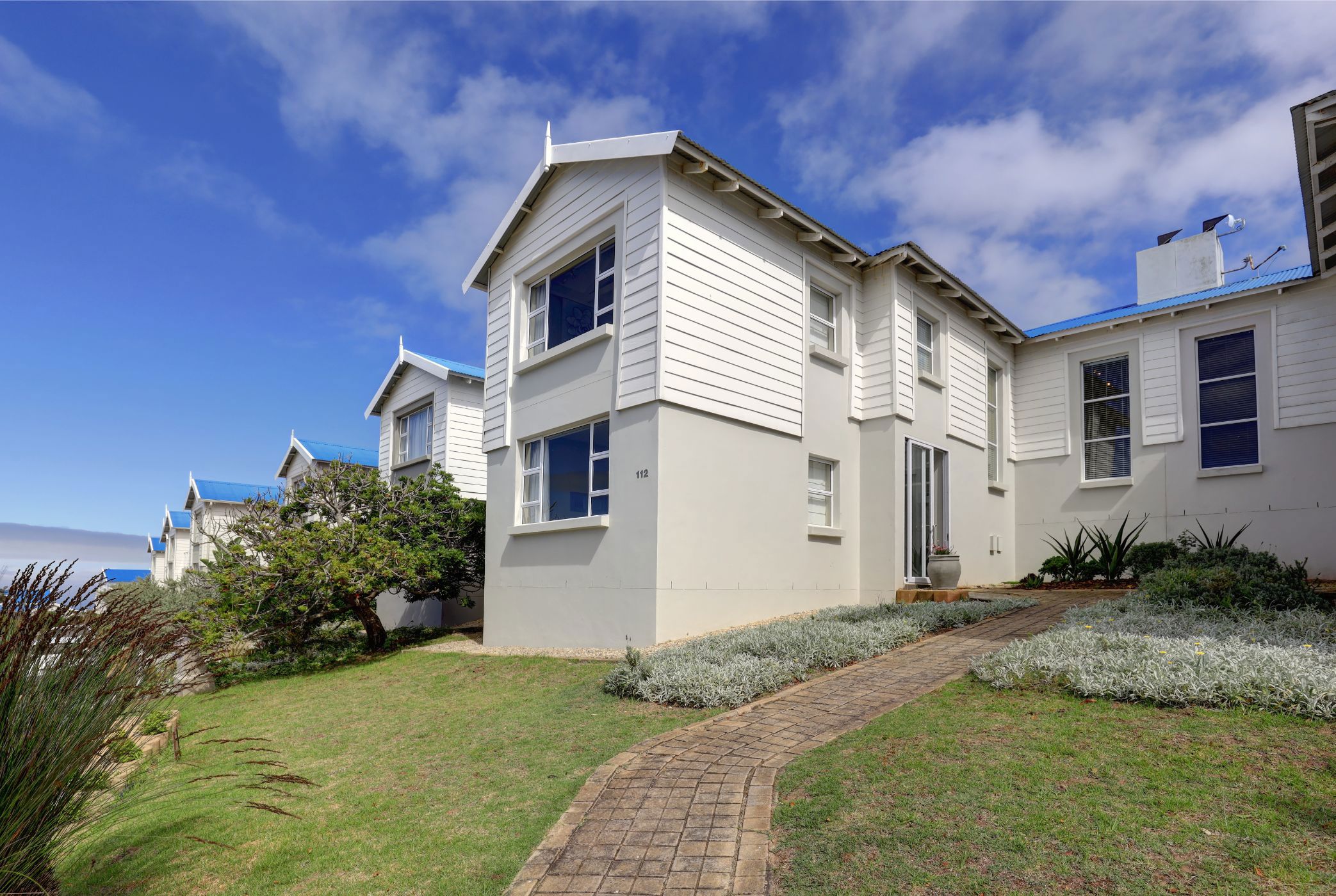 Townhouse for sale in Pinnacle Point Golf Estate - 1MB1694344