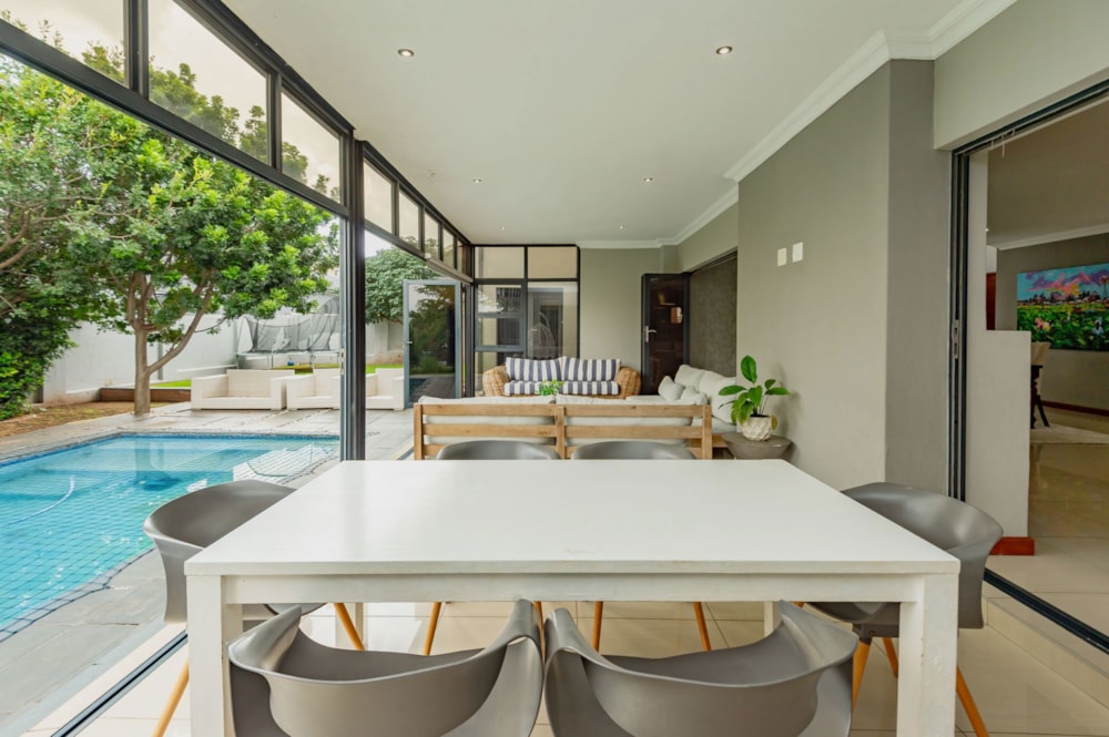 Double-storey house for sale in Copperleaf - 1CU1695346