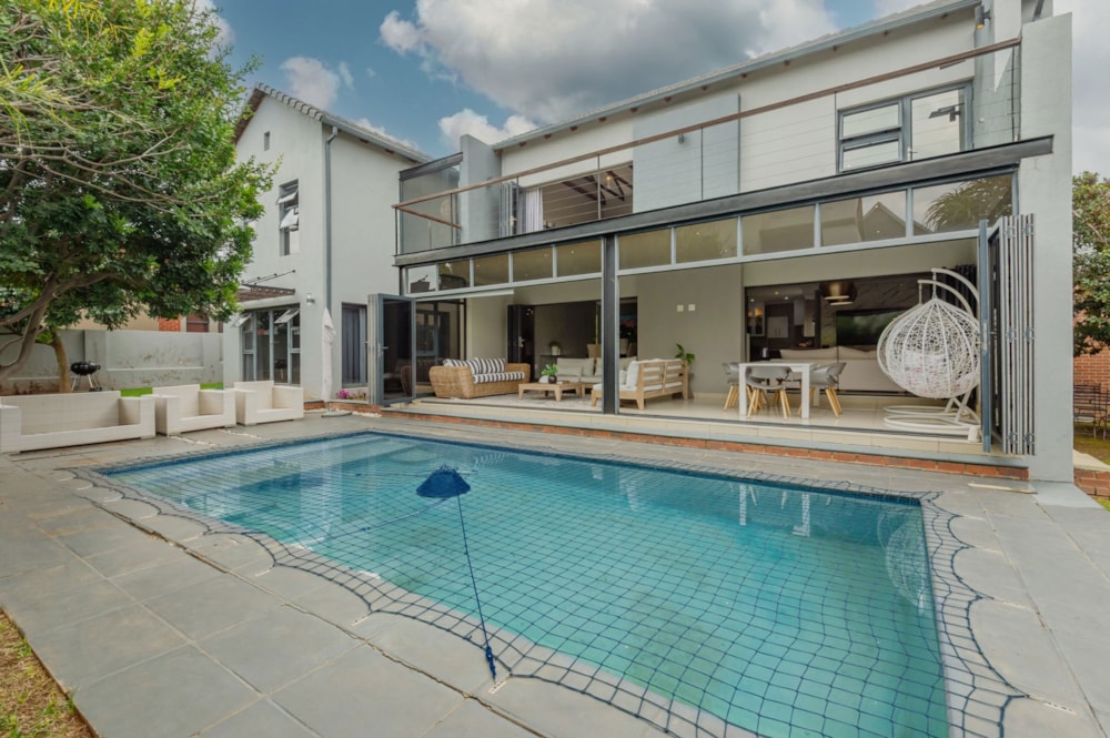 Double-storey house for sale in Copperleaf - 1CU1695346