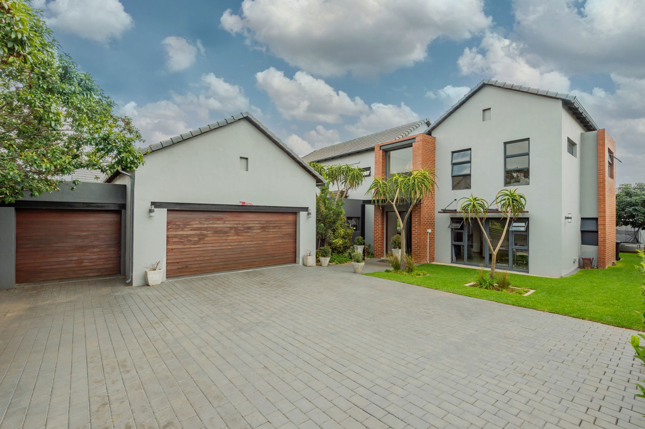 Double-storey house for sale in Copperleaf - 1CU1695346