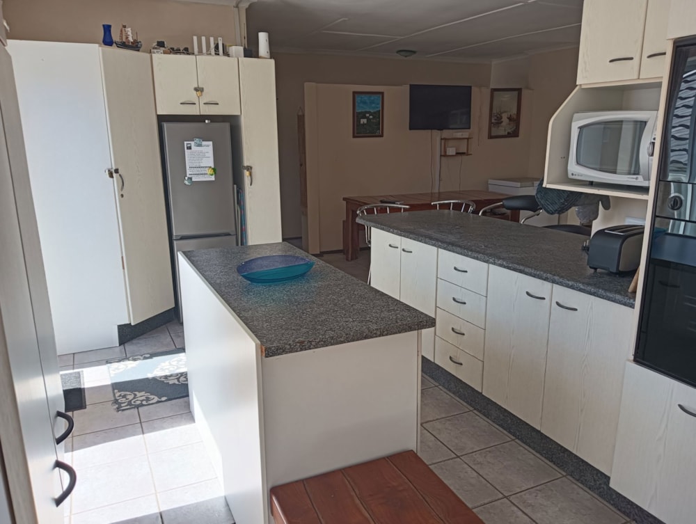 House for sale in Paradise Beach, Jeffreys Bay - 1JF1694079