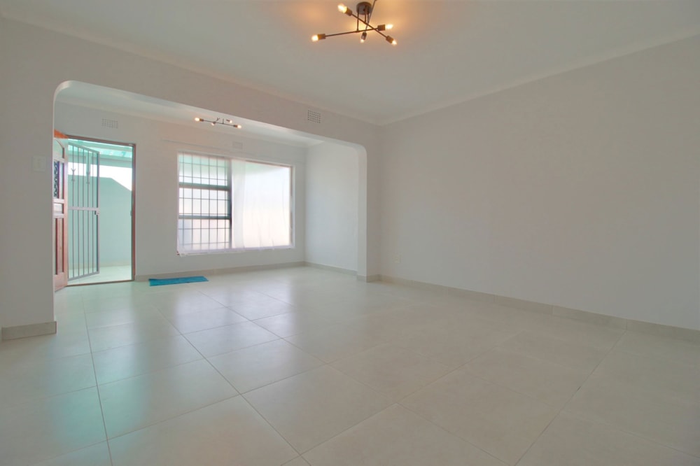 House for sale in Bothasig - 1PLA1695885