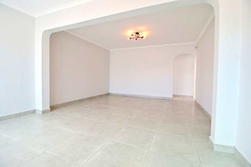 House for sale in Bothasig - 1PLA1695885