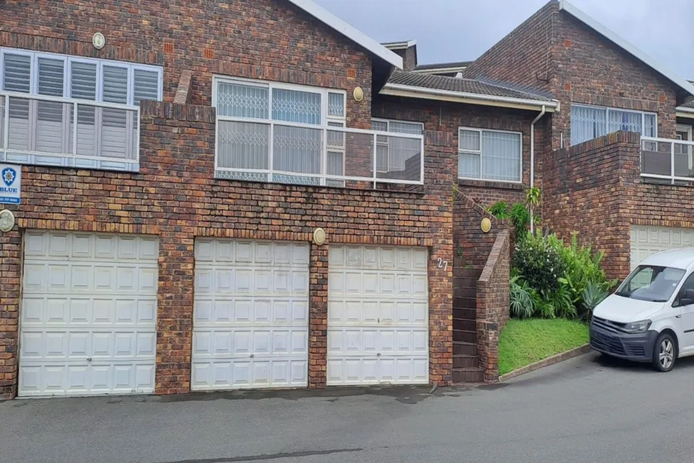 Townhouse sold in Athlone Park - 1WB1694472 Townhouse sold in Athlone Park - 1WB1694472