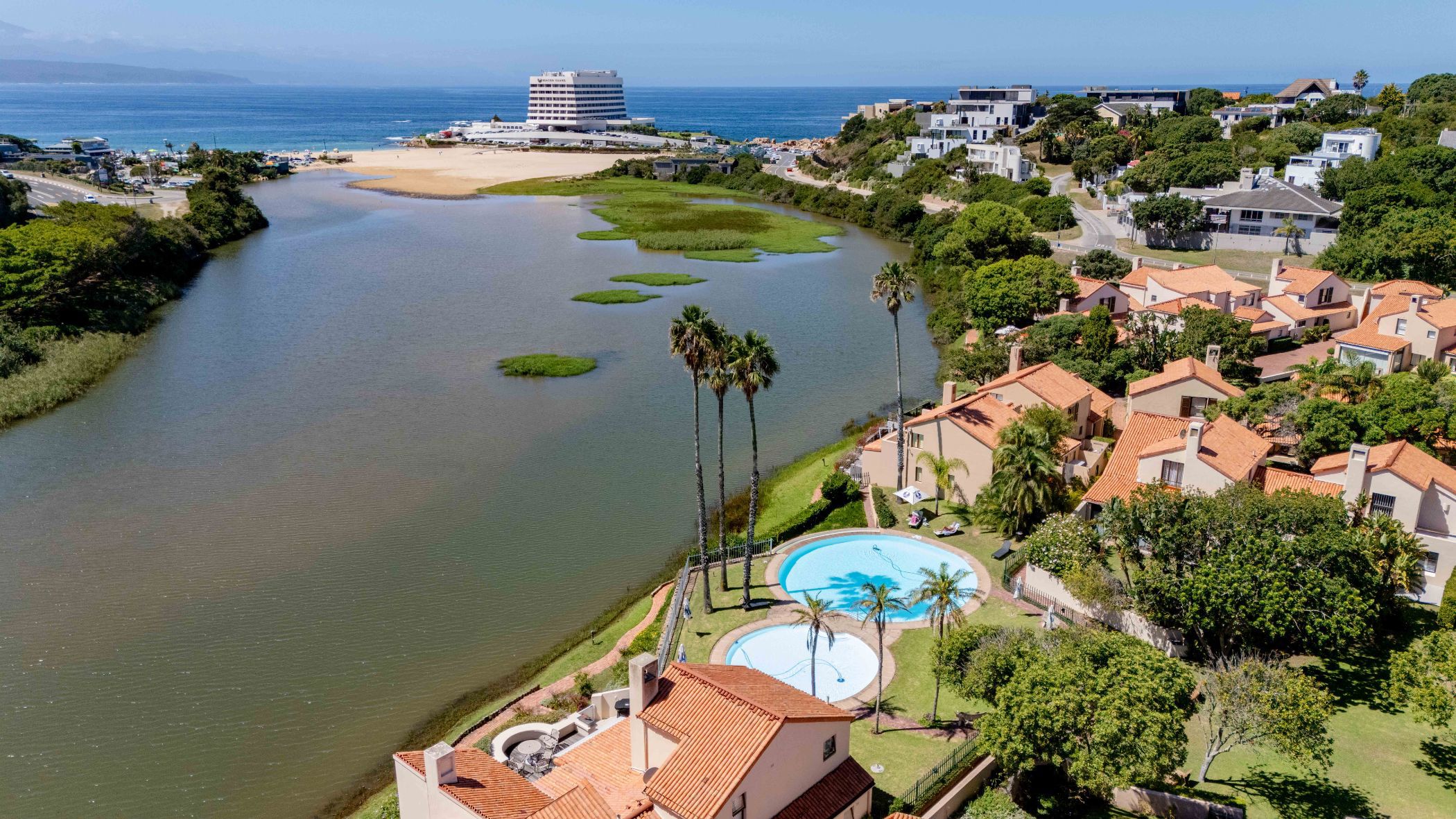 Double-storey apartment sold in Seaside Longships - 1KG1692811