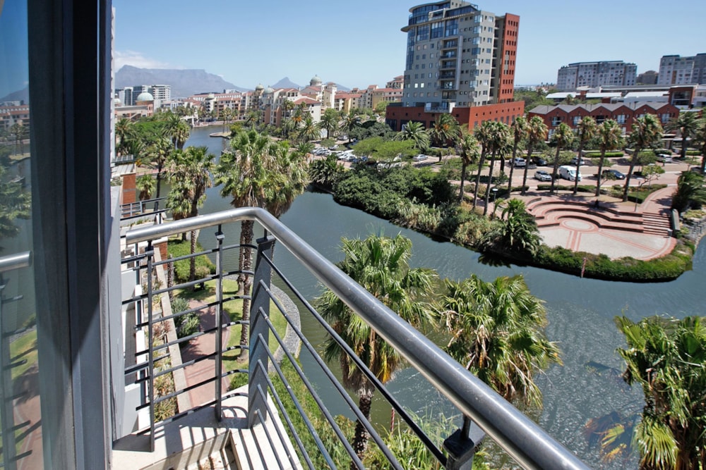 Apartment sold in Century City - 1TV1695283