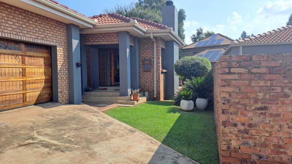 House for sale in Roberts Estate - 1MD1693075 House for sale in Roberts Estate - 1MD1693075