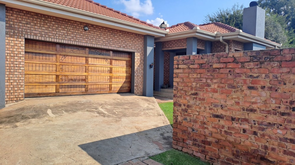 House for sale in Roberts Estate - 1MD1693075 House for sale in Roberts Estate - 1MD1693075