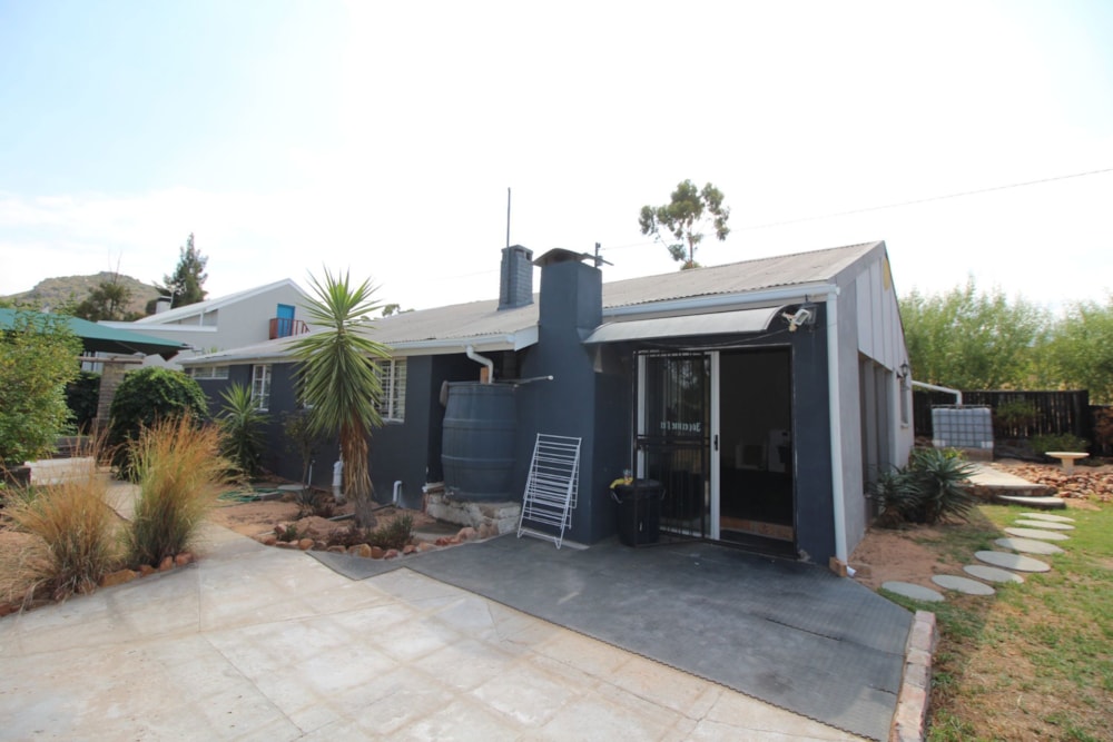 House for sale in Aurora, West Coast - LA1684395