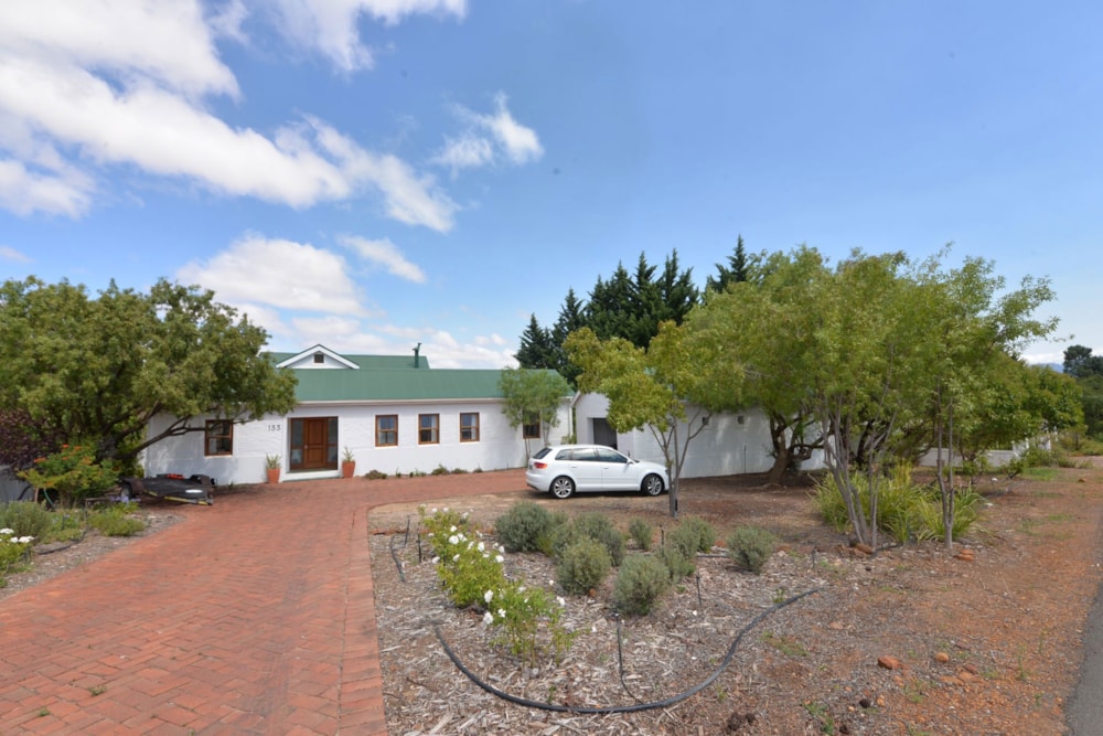 Golf estate house sold in Theewaterskloof - 1SW1693868 Golf estate house sold in Theewaterskloof - 1SW1693868