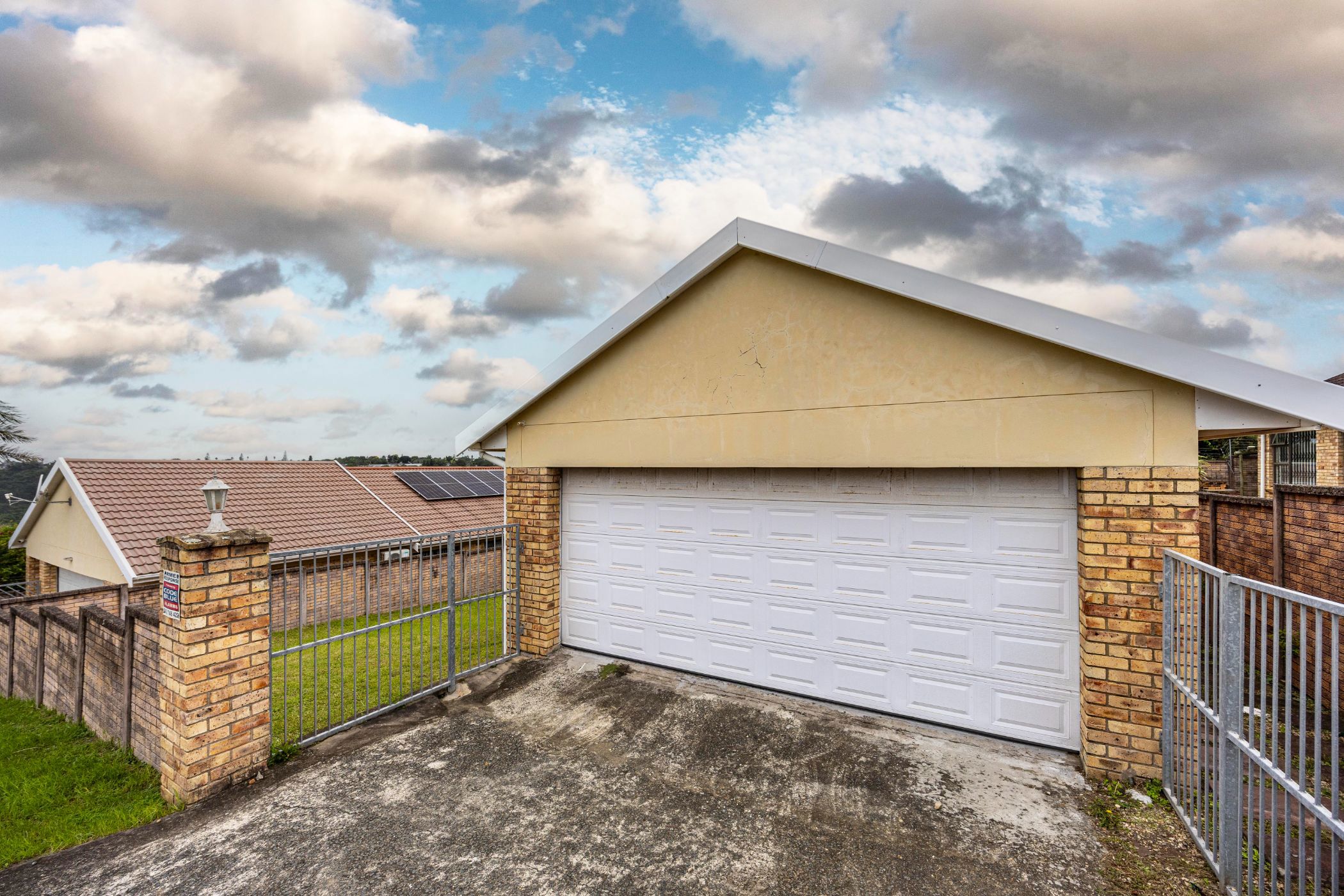 House sold in Beacon Bay - 1EZ1692589