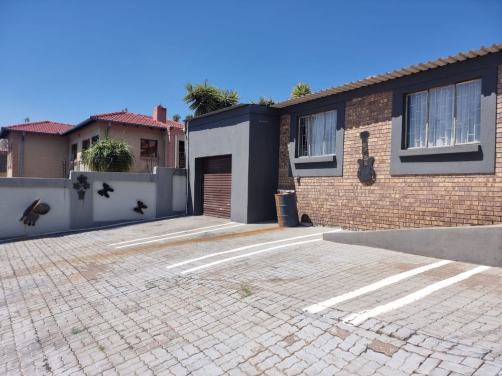 House for sale in Model Park - 1WD1695940