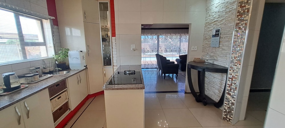 House for sale in Beaconsfield - 1KJ1695693